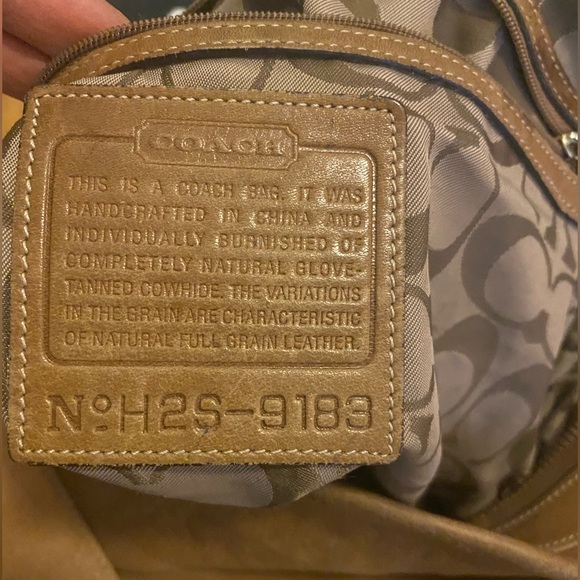 COACH Soft LEATHER CARRIE TOTE HANDBAG, BROWN, USED. - Picture 2 of 13